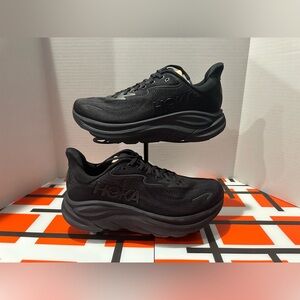 Hoka Men’s Clifton 10 WIDE - Brand NEW!